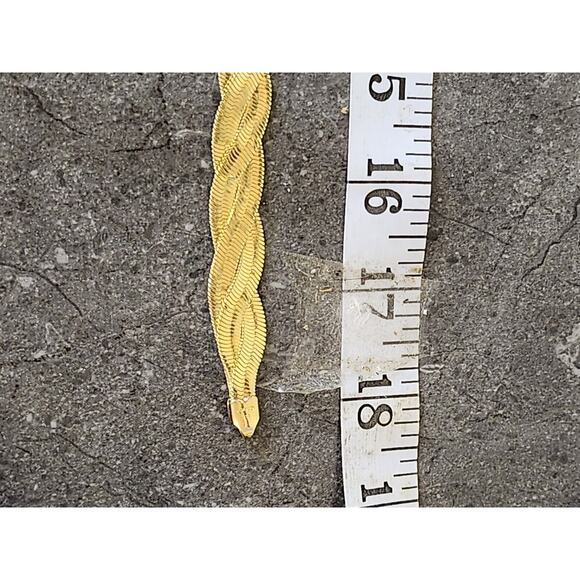 Avon Flat Twisted Gold Necklace 18" - Picture 2 of 5